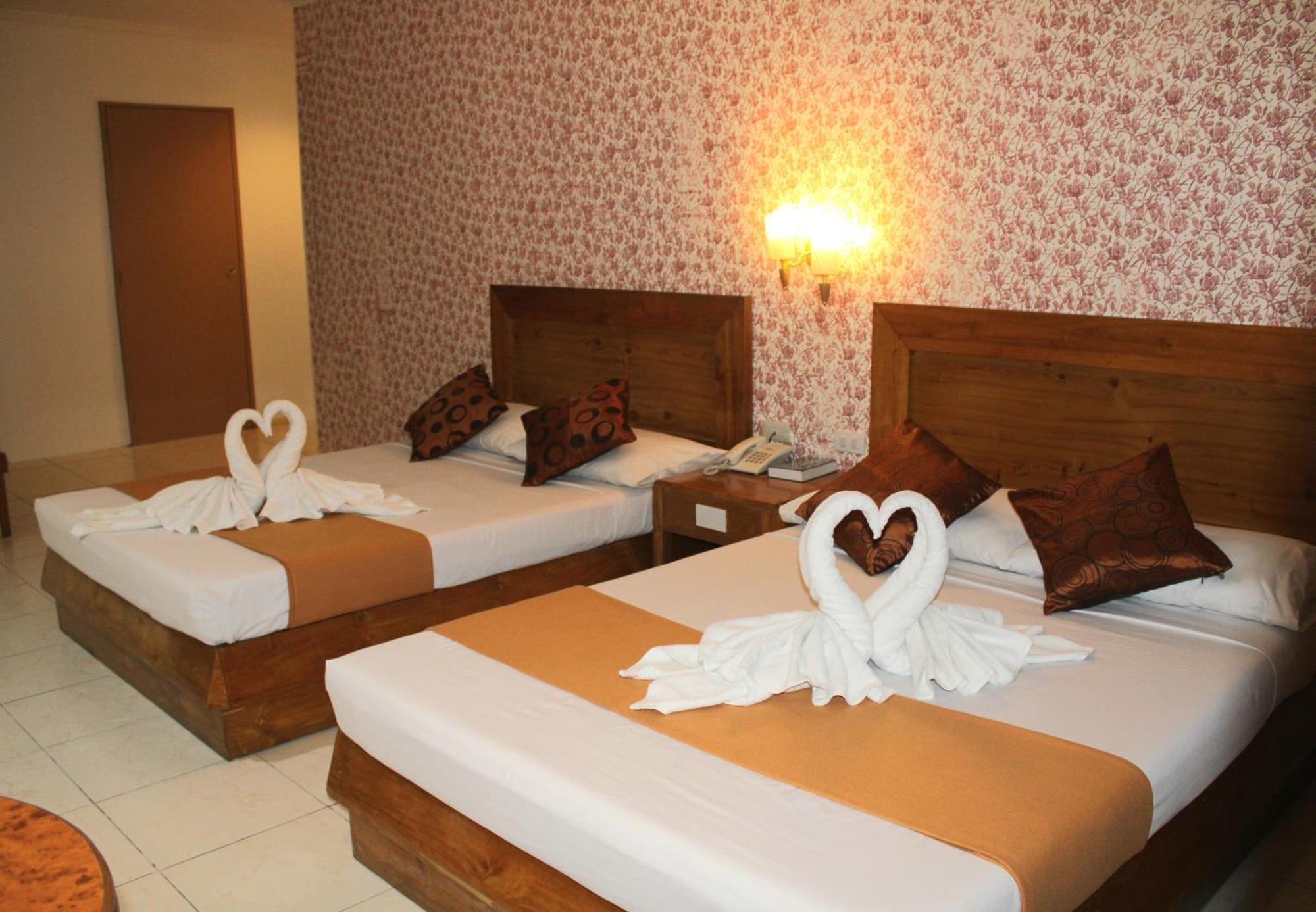 OYO 653 Rosas Garden Hotel Manila Exterior foto
